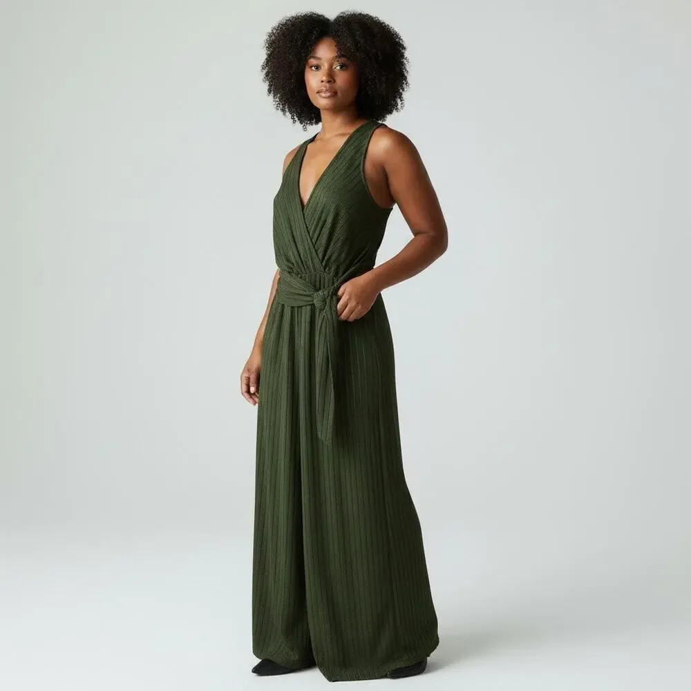 Flying Tomato Sleeveless Wide Leg Belted Jumpsuit in Green‎ Size Small